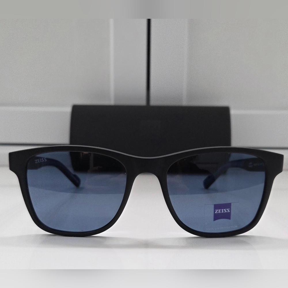 Zeiss LightPro Polarized Sunglasses Black Blue Lens NWT w/ Case - Picture 3 of 11